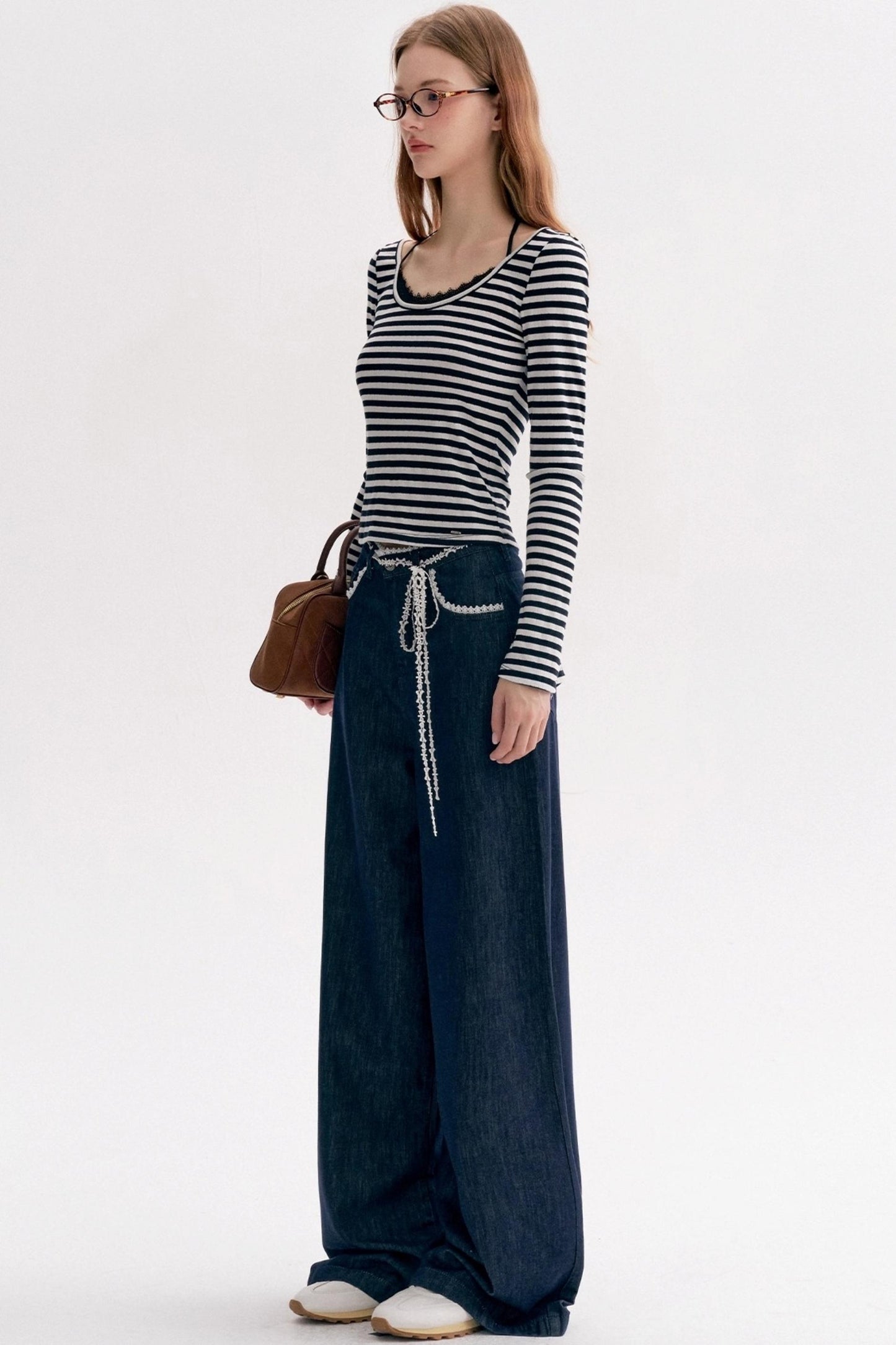 Lace Panel Bow Wide-Leg Jeans