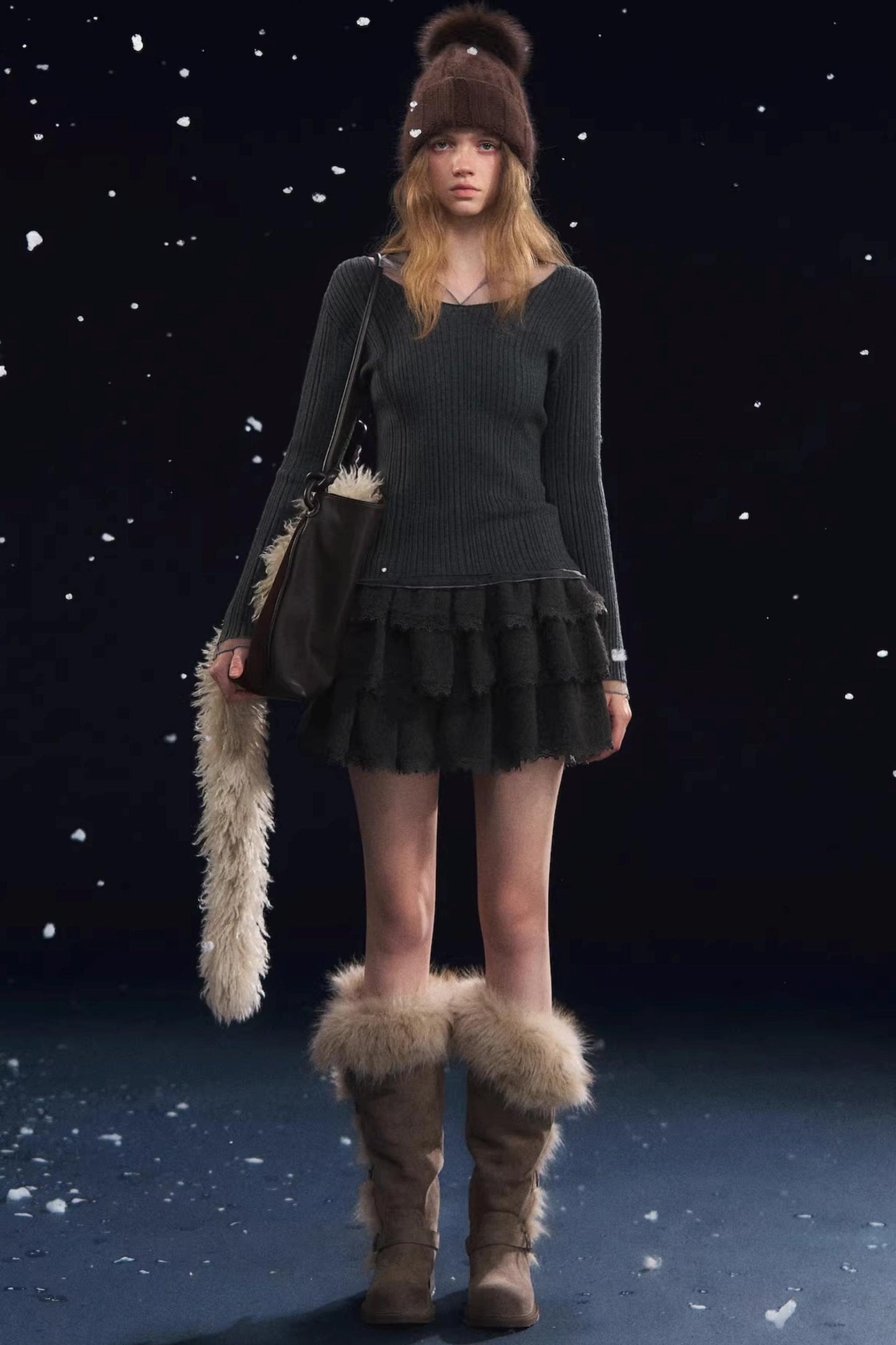 Lace Spliced Velvet Skirt