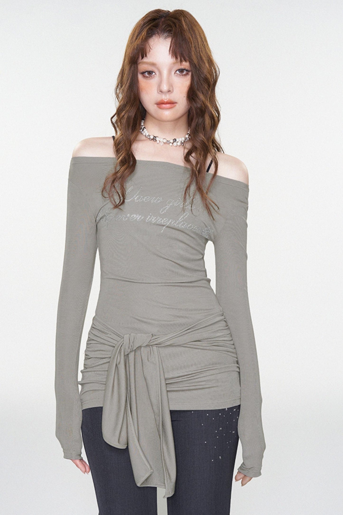 Stylish Letter Print One-Shoulder Top