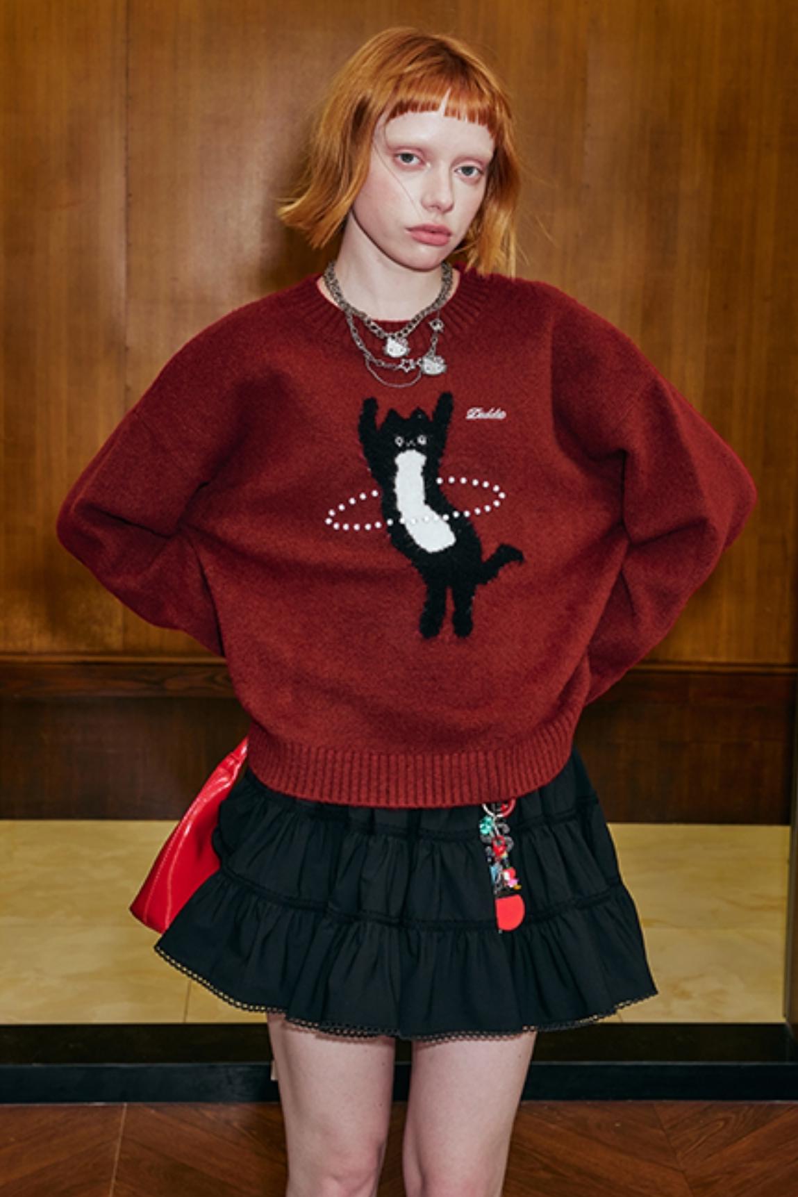 DANCING KITTEN ROUND NECK SWEATER