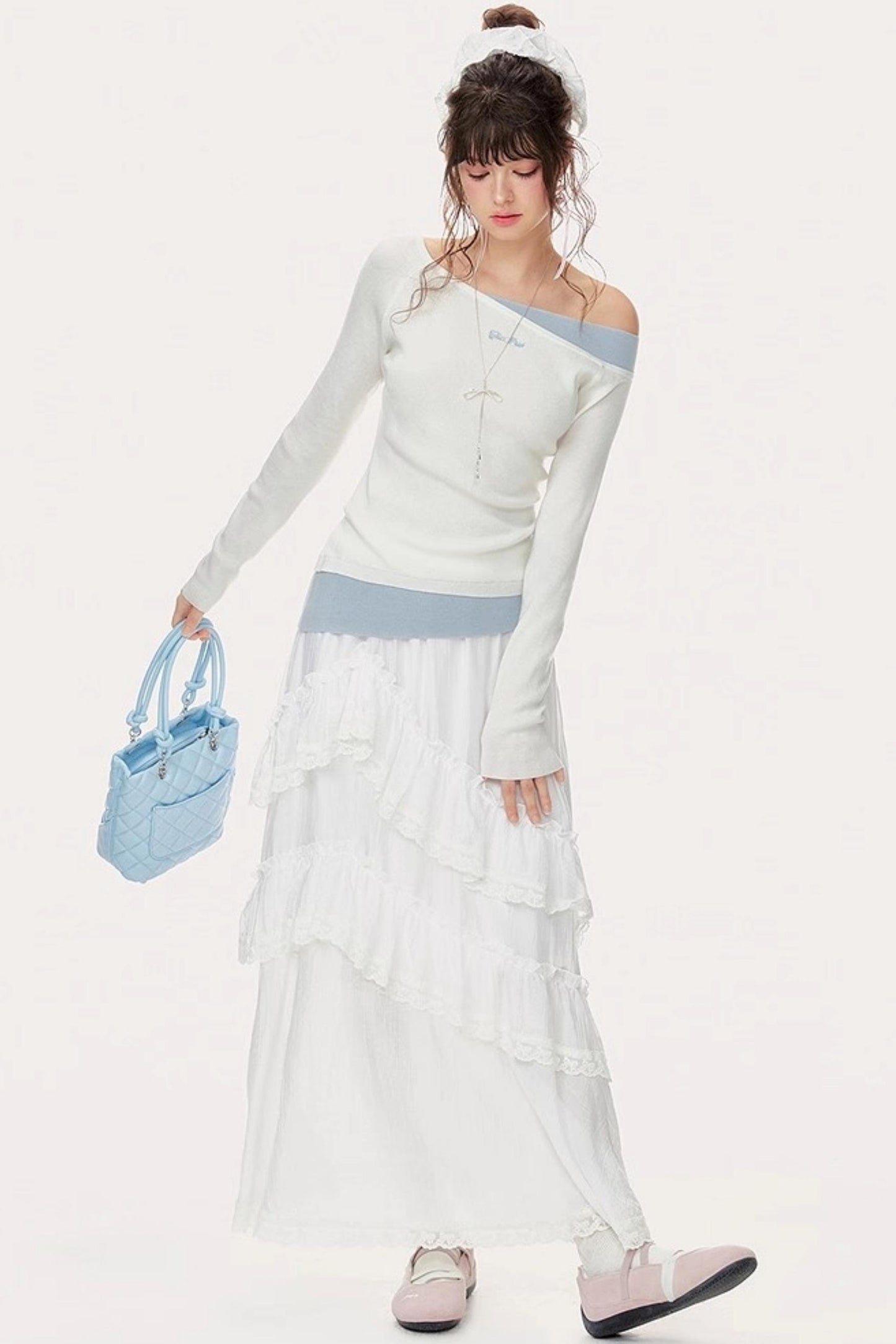 Gentle Embroidery Knitted Sweater