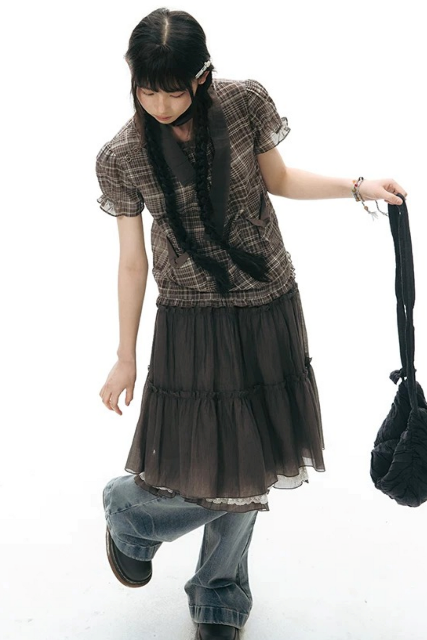 Conjunto de camisa y falda de cuadros con tapeta con volantes