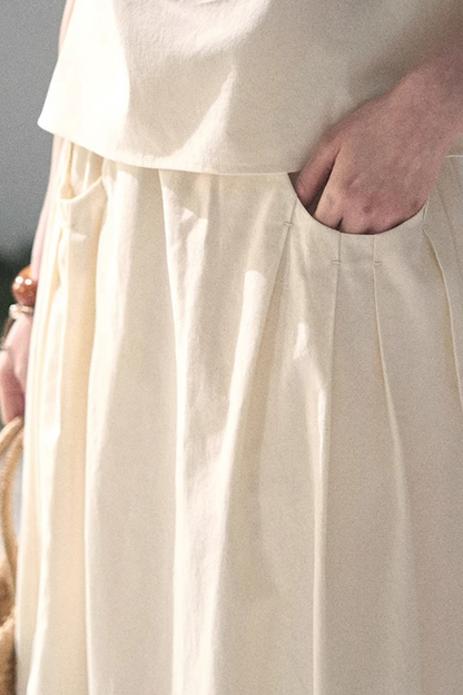 White Pleated Summer Set-Up