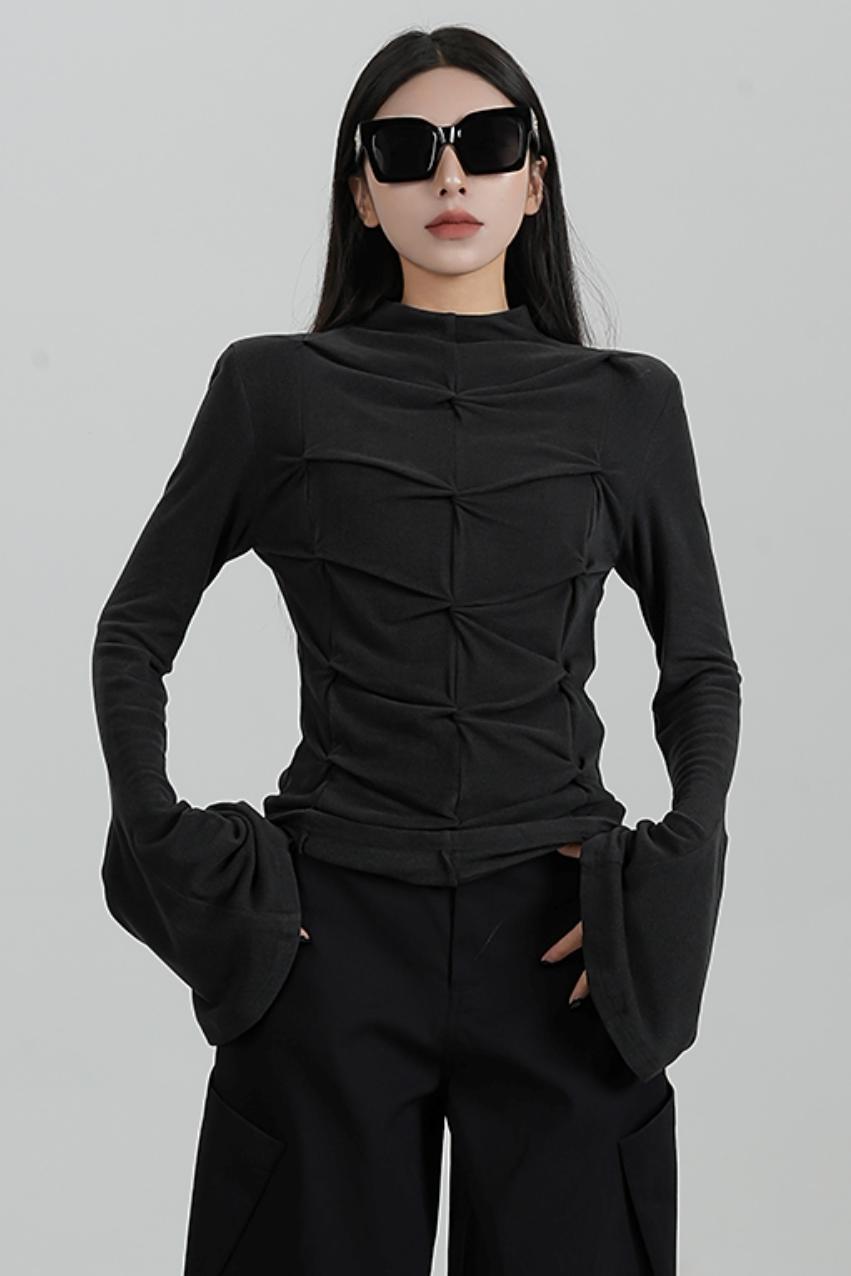 SRYSAME's design is slim, pleated, flared, long-sleeved, T-shirt, underneath, and top, a new autumn women's wear