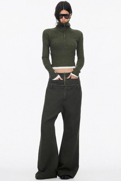 Half-Turtleneck Zip-Up Knitted Design Top