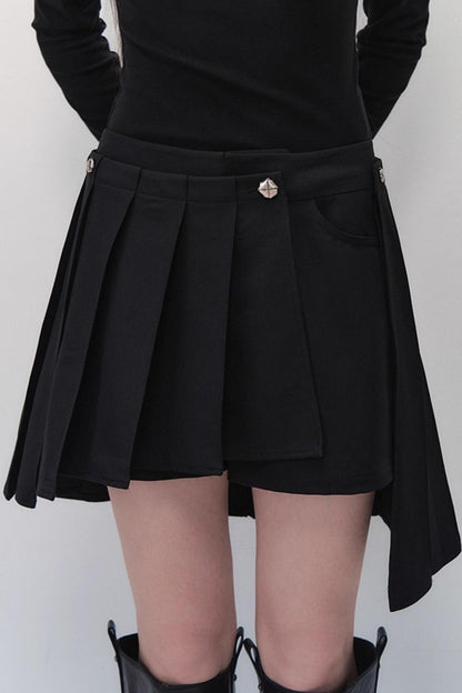 Yuan Shadow Pleated Shorts Skirt