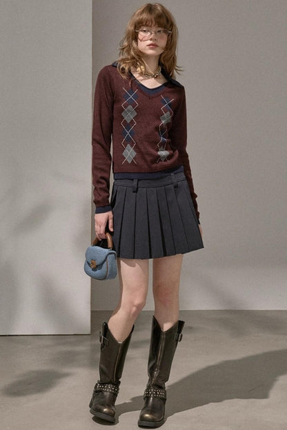 Contrast V-Neck Pullover