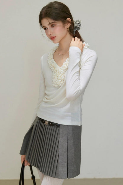 V-Neck Long-Sleeved Base Shirt