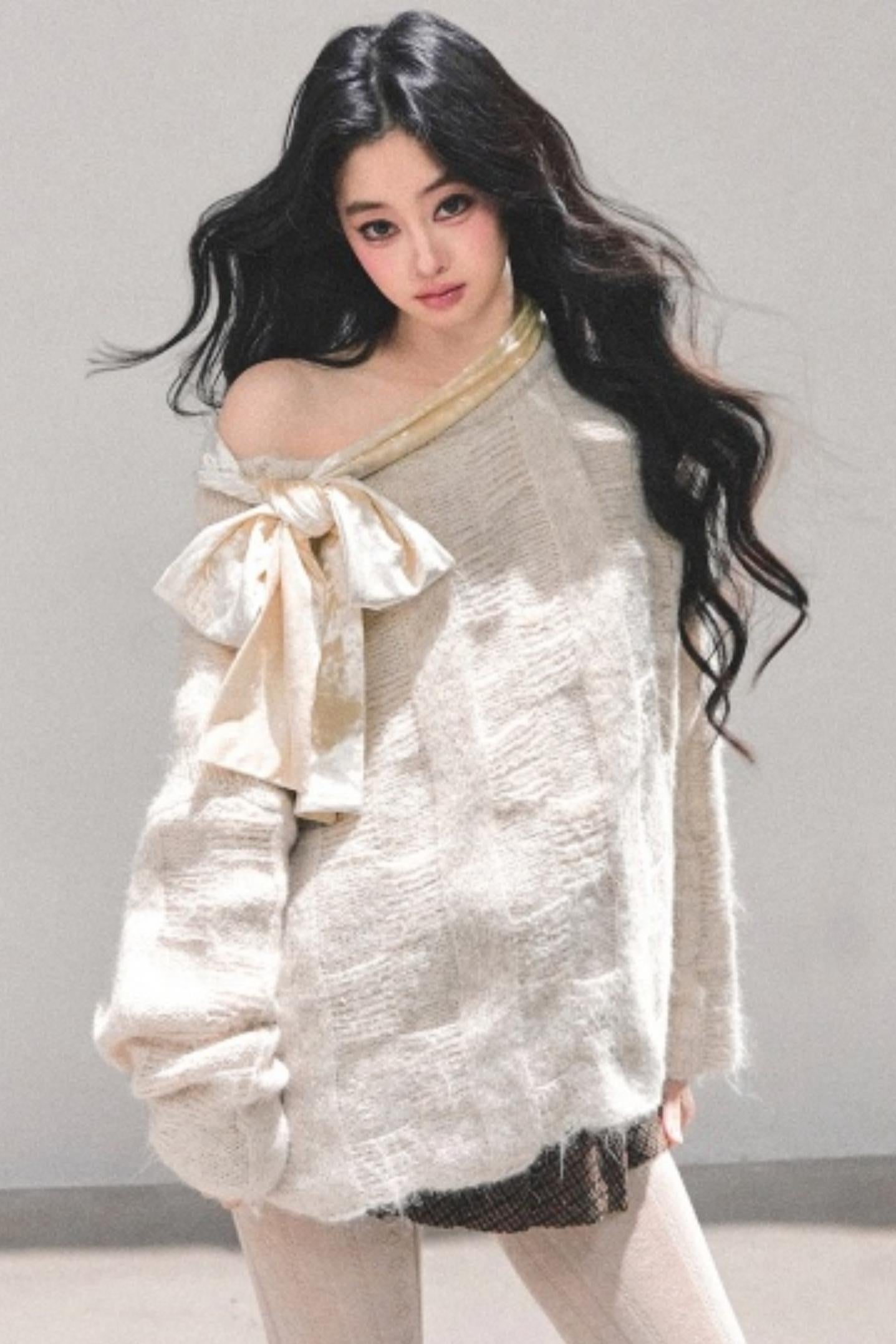 Sweet Bow-Knot Off-Shoulder Sweater