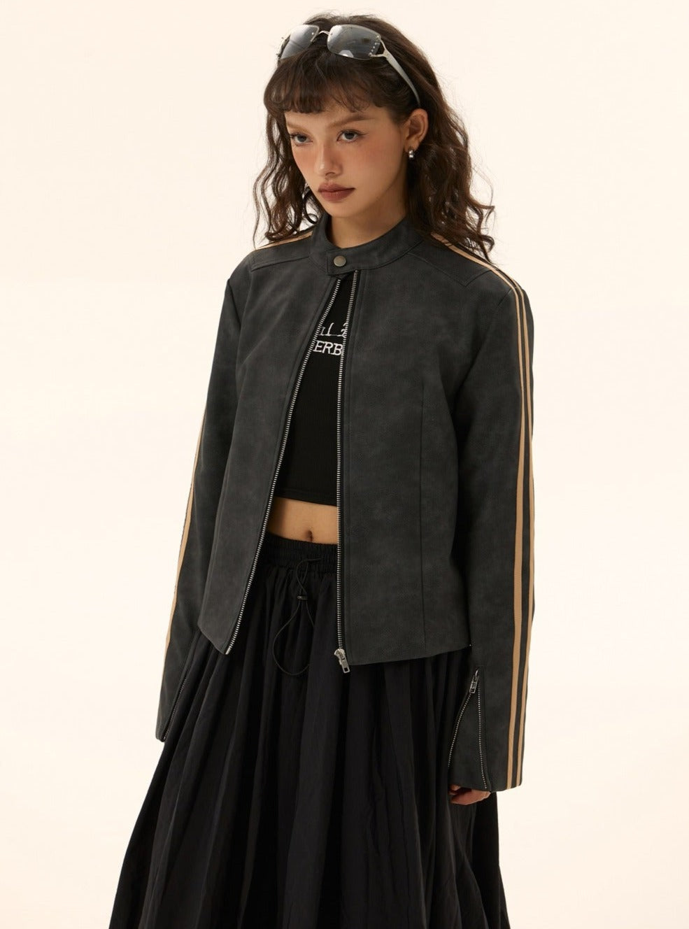 Style short leather jacket