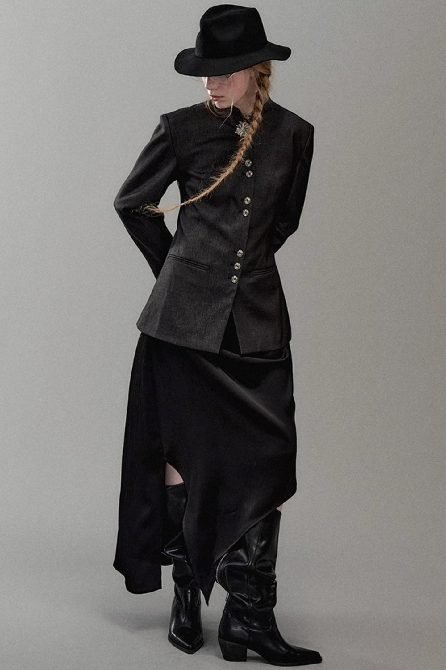 Shoulder Cut Moon Marks Blazer