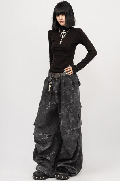 Autumn Vintage Spice Black Shoulder T-Shirt