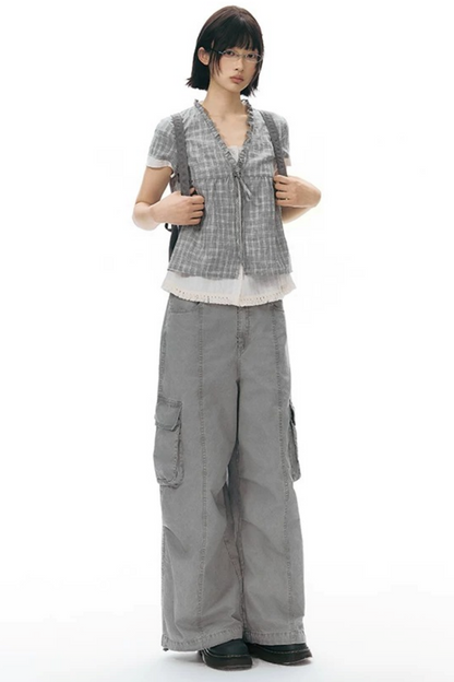 Camicia a quadri con volant e scollo a V