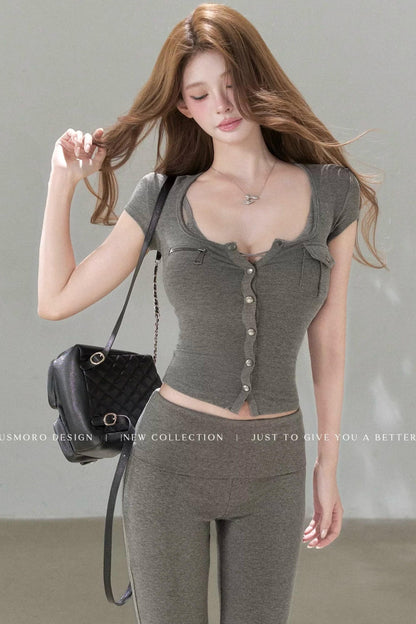 Top in maglia con vita arricciata