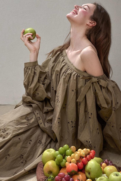 Embroidery Elegant Slanted Shoulder Skirt Set-Up