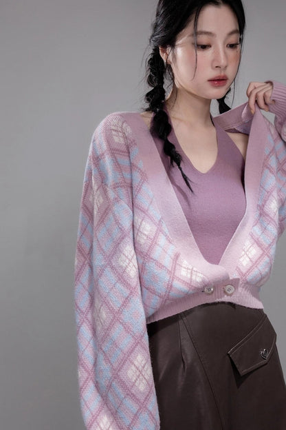 Halterneck Vest With Knit Sweater Set