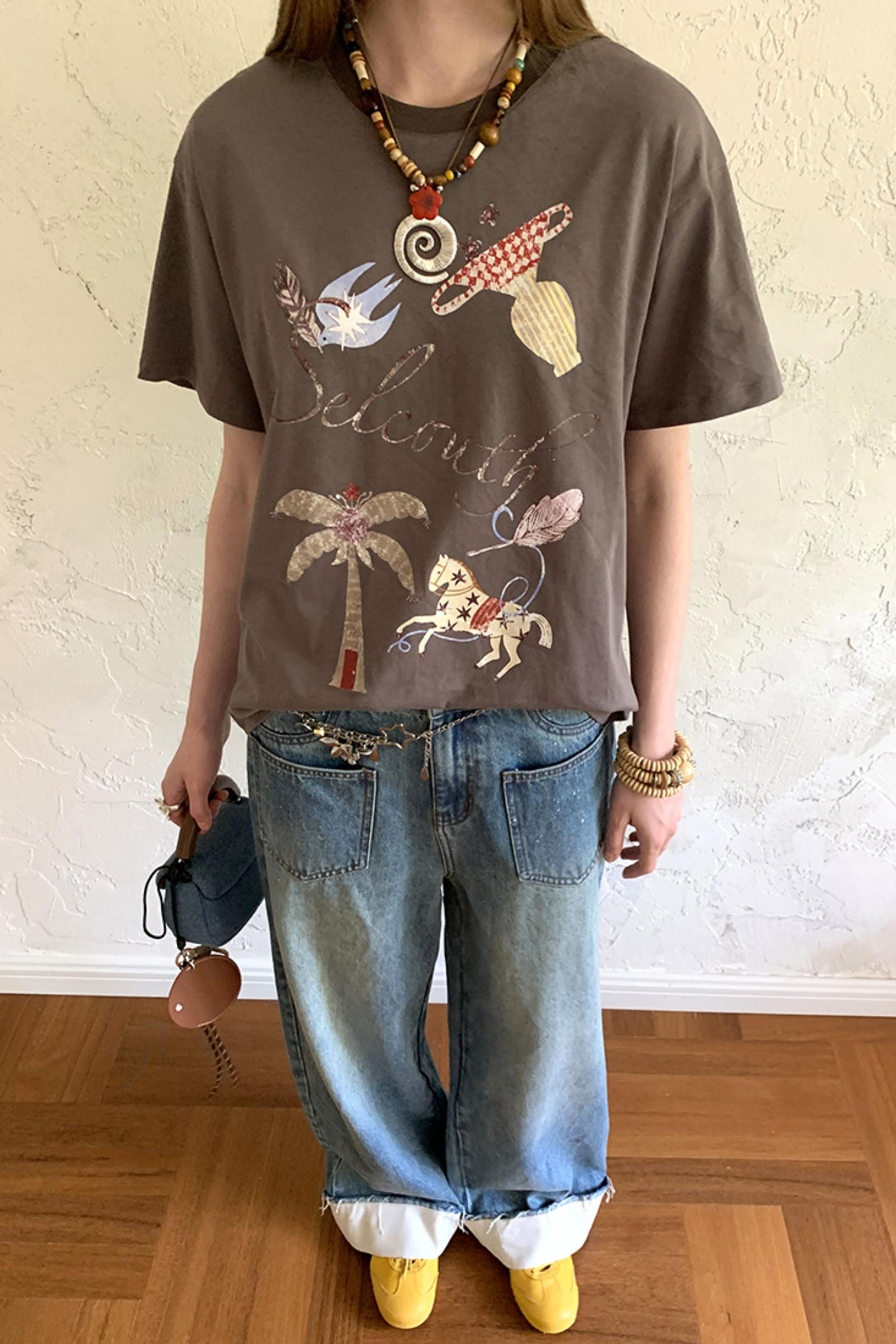 Lazy Wave Playful Print Short Sleeve T-shirt