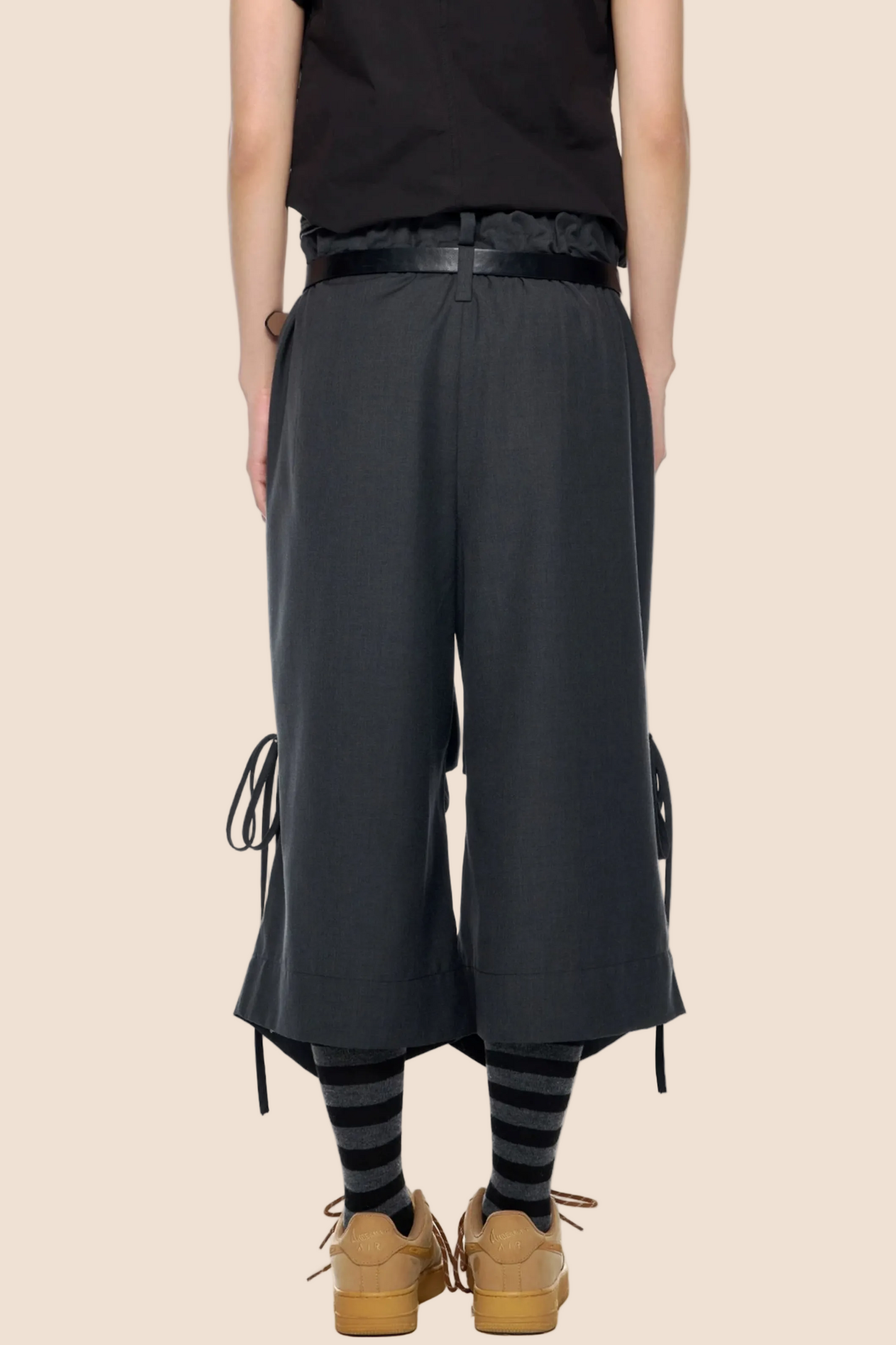 Pleated Wide-Leg Cropped Pants