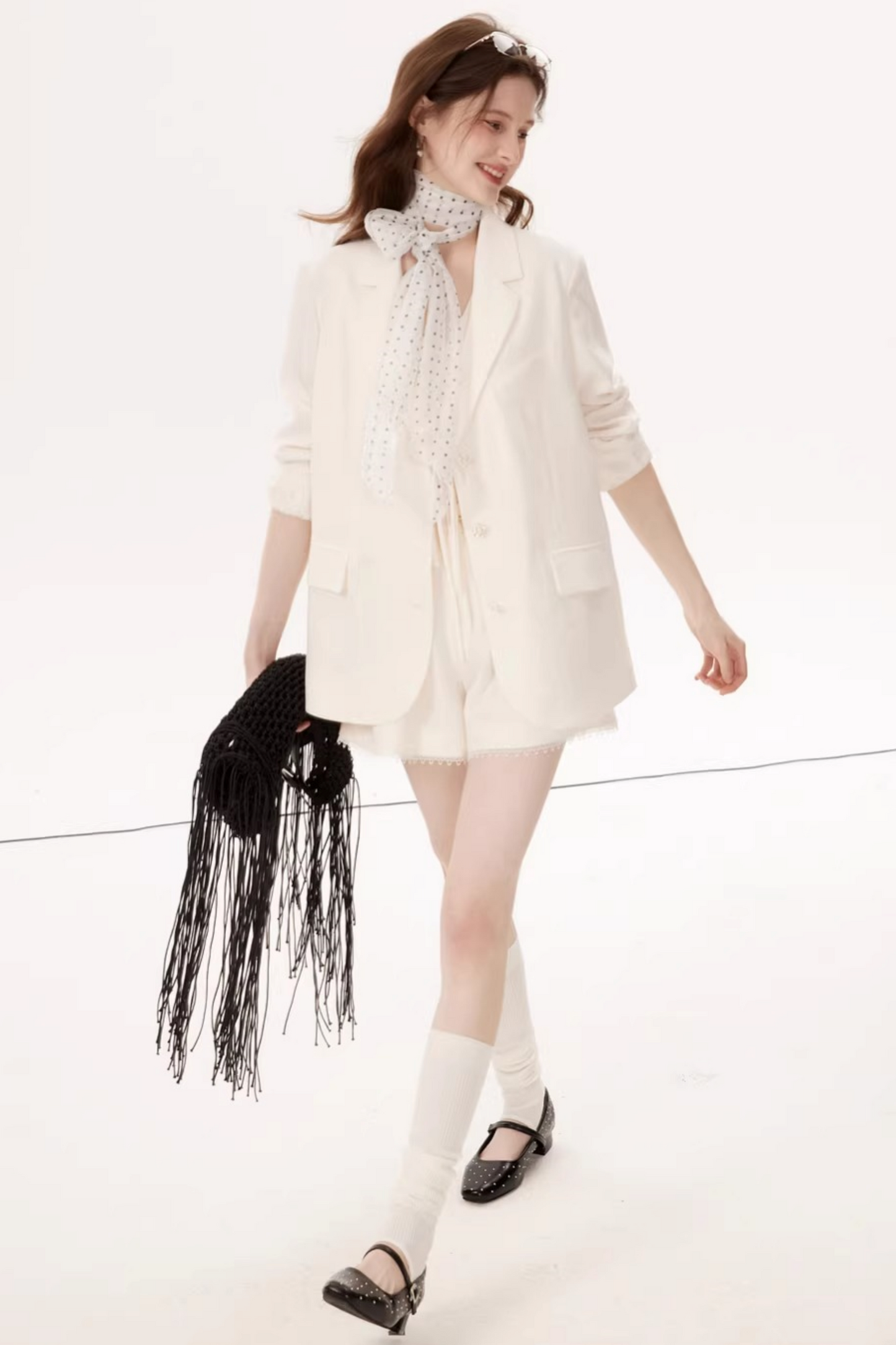 Elegantes weißes Blazer-Ensemble