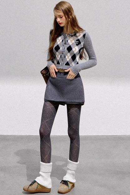 Collegiate Style Diamond Plaid Sweater