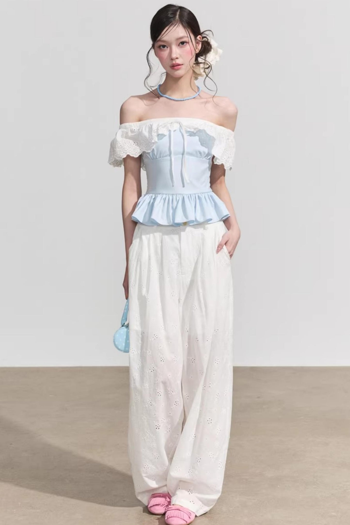 Blusa francese a fiori con volant