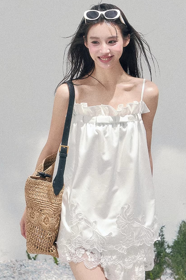 Bouquet-Like Lace Babydoll Top