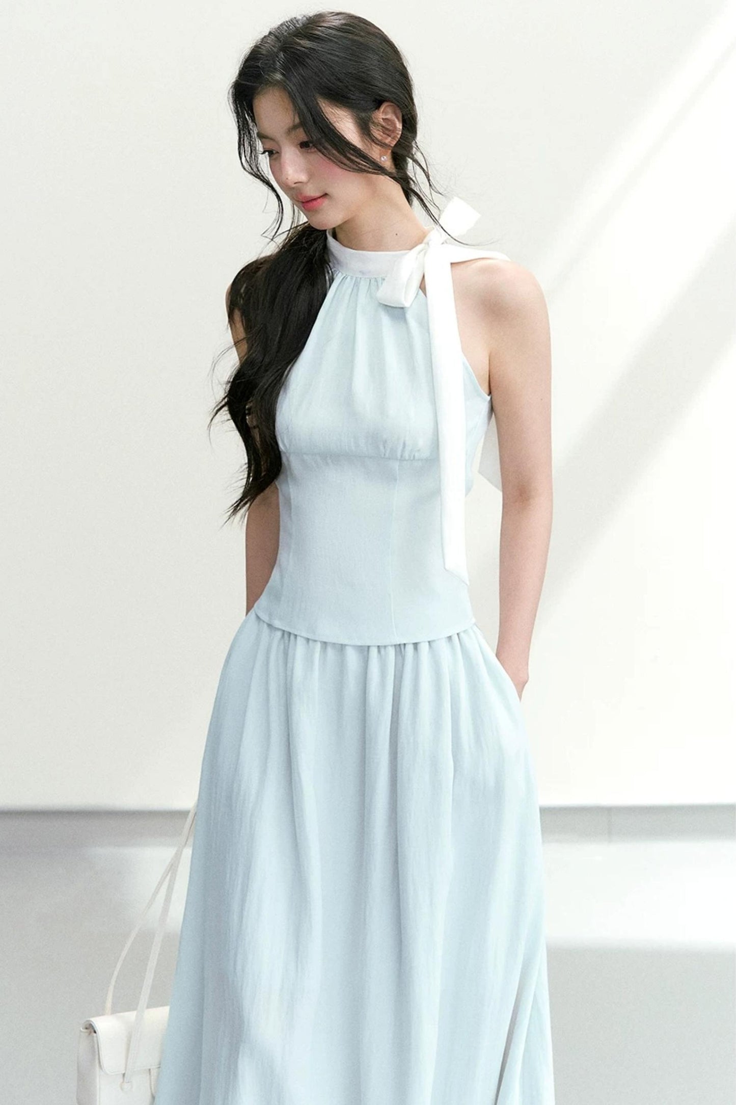 Conjunto de traje elegante con cuello halter