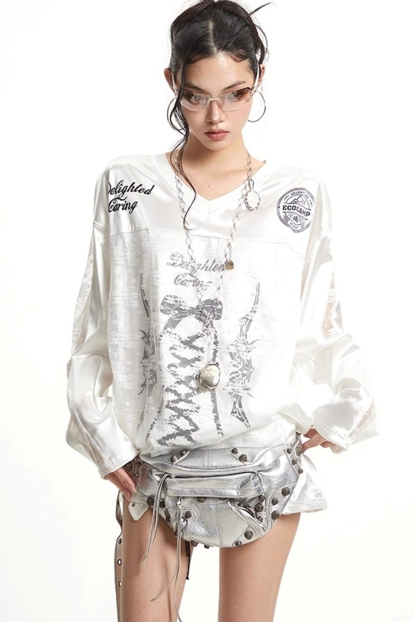 T-shirt noir en dentelle