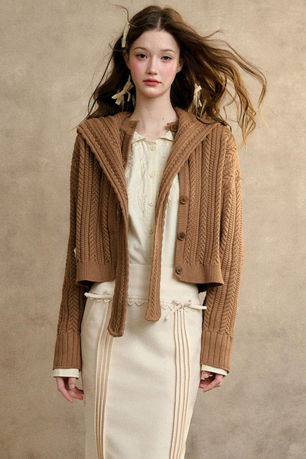 따뜻한 원단의 겨울 스웨터 