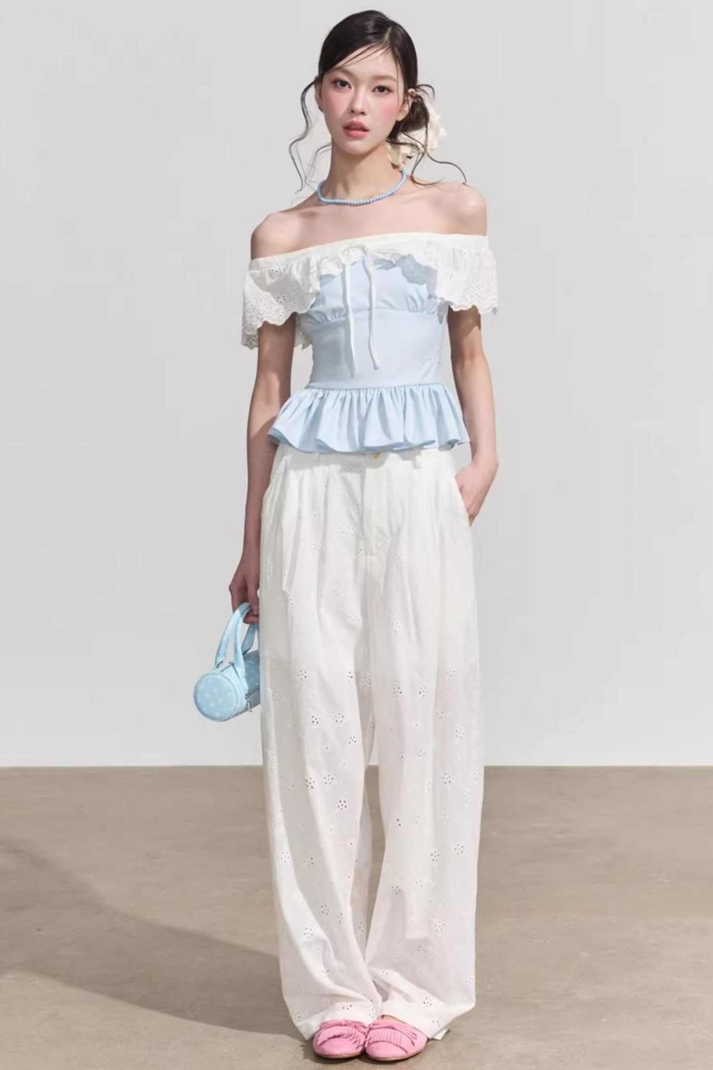 Blusa francese a fiori con volant