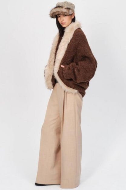 Pleated Low Rise Wide-Leg Pants