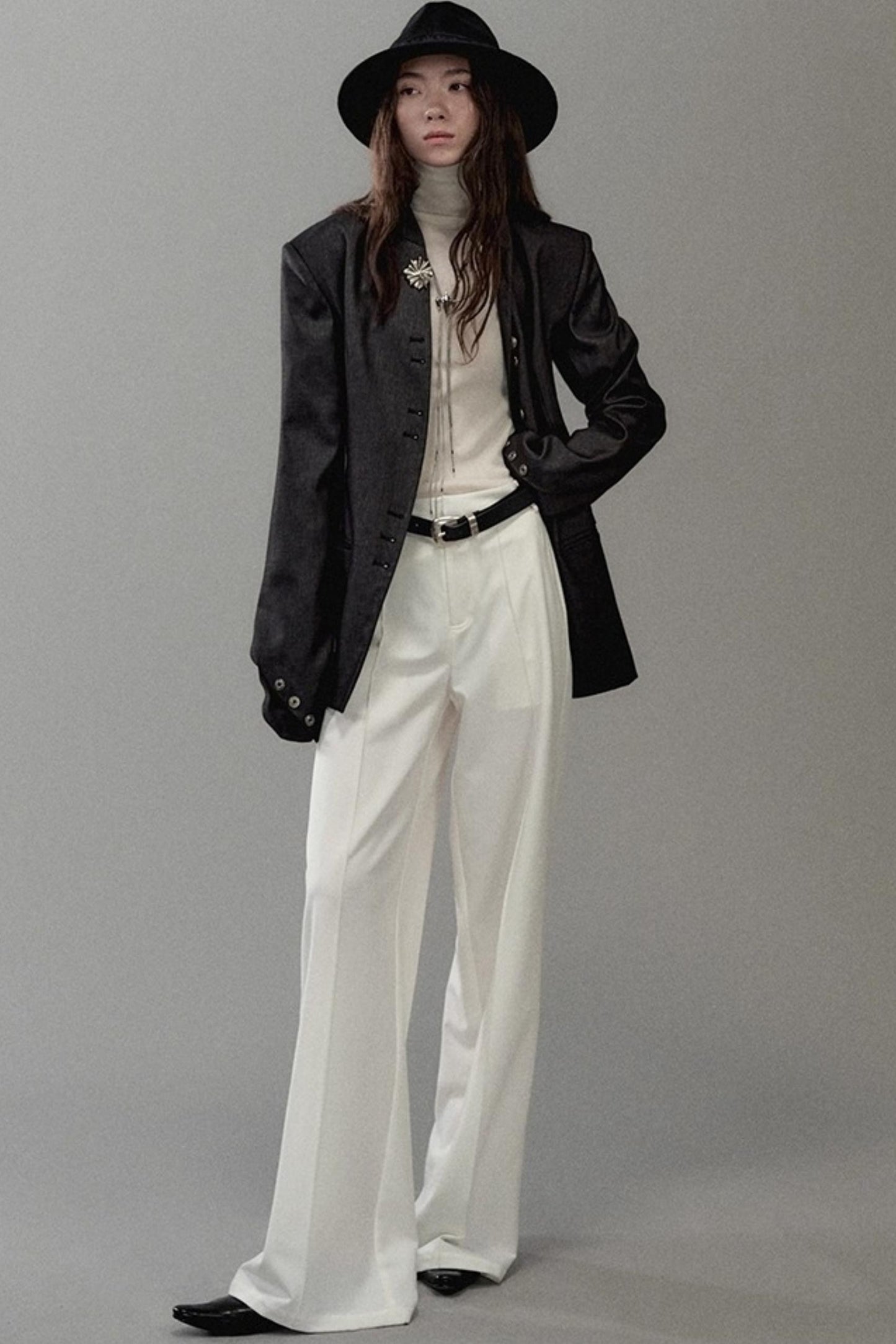 Shoulder Cut Moon Marks Blazer