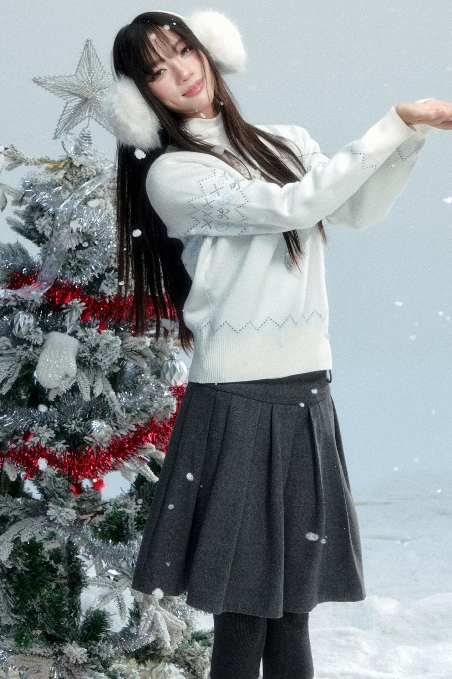 Fragile V-Neck Snow Top