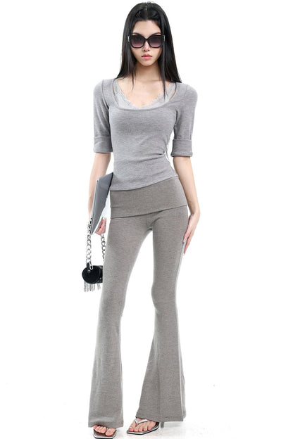 Figurbetontes Oberteil mit Spitzensaum