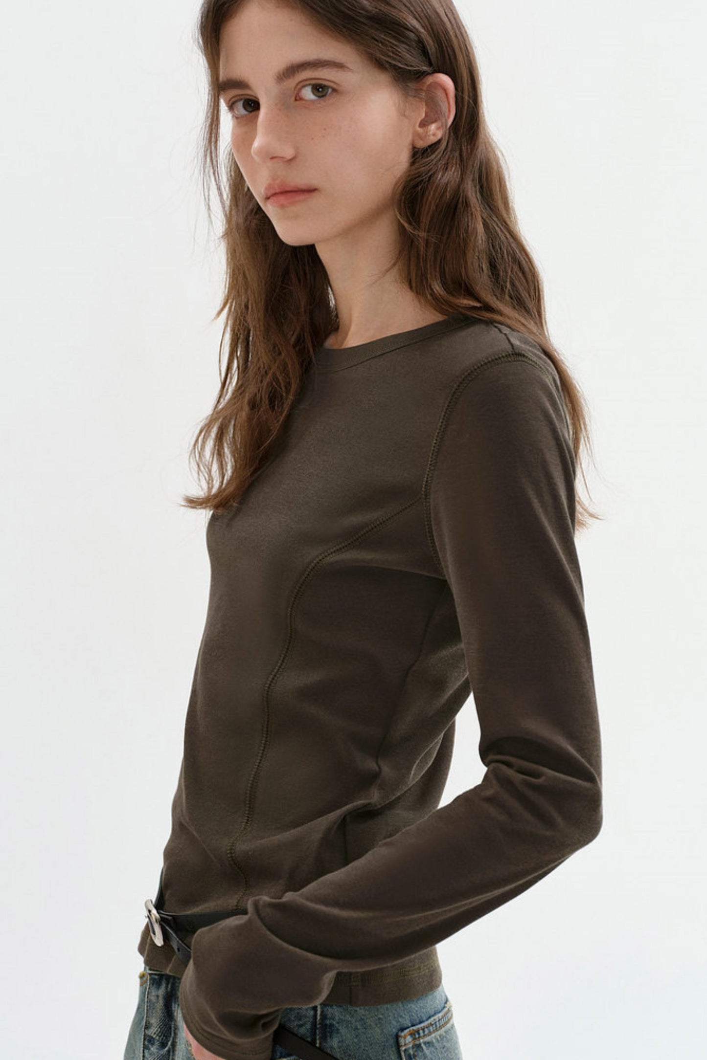 Haut polyvalent à manches longues et coupe slim
