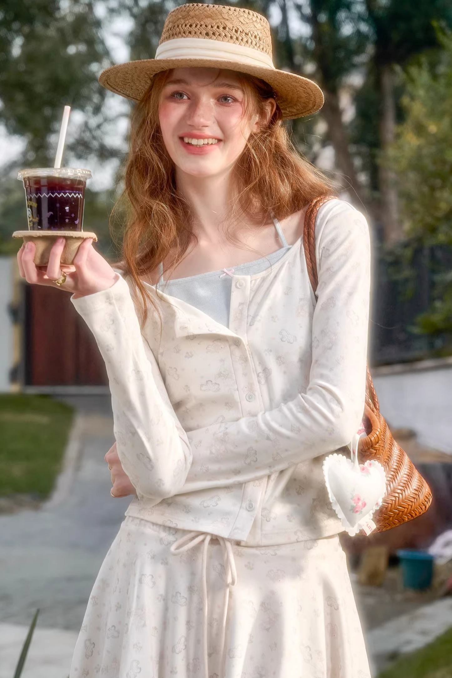 손으로 그린 가디건 스커트 셋업