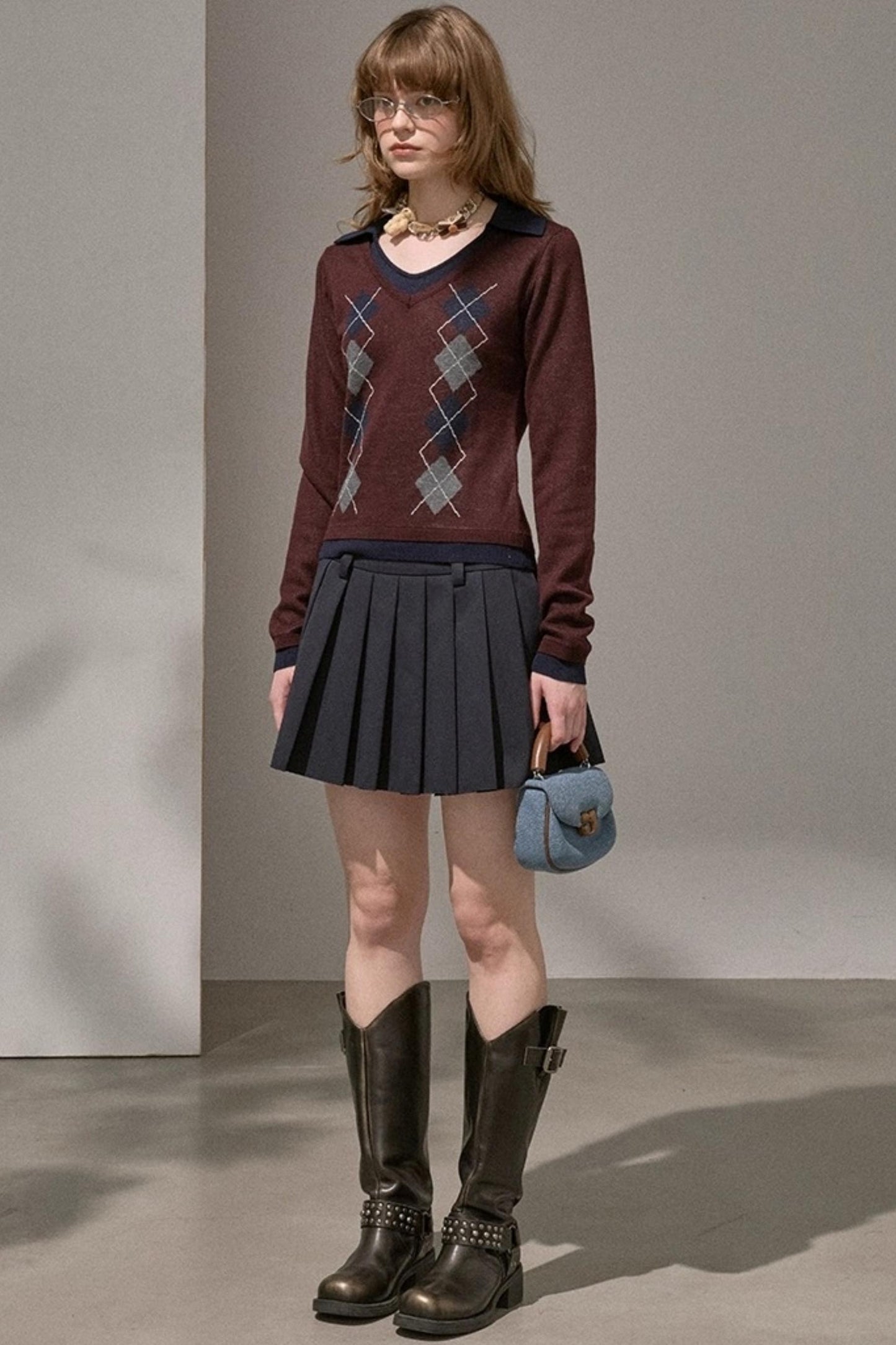 Contrast V-Neck Pullover