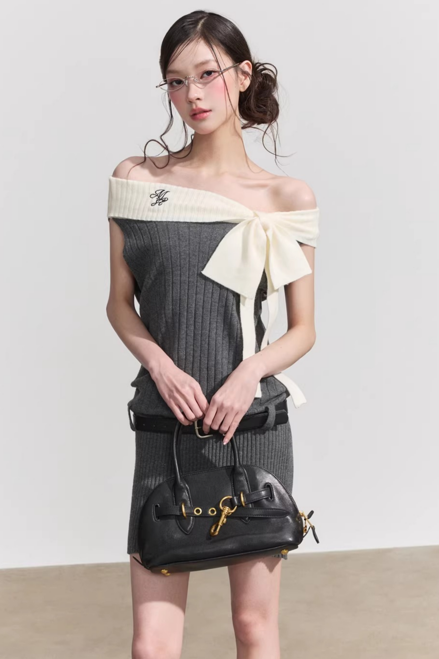 Chic One-Shoulder Bow Tie Mini Dress