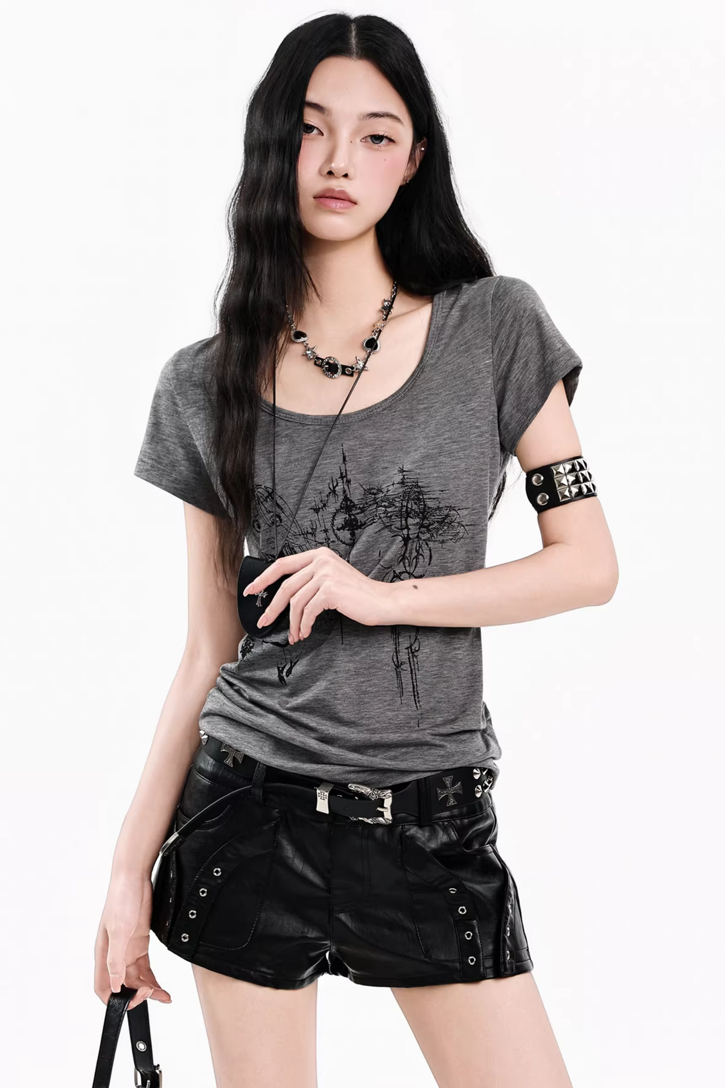 Dunkelgraues Buchstaben-Oberteil