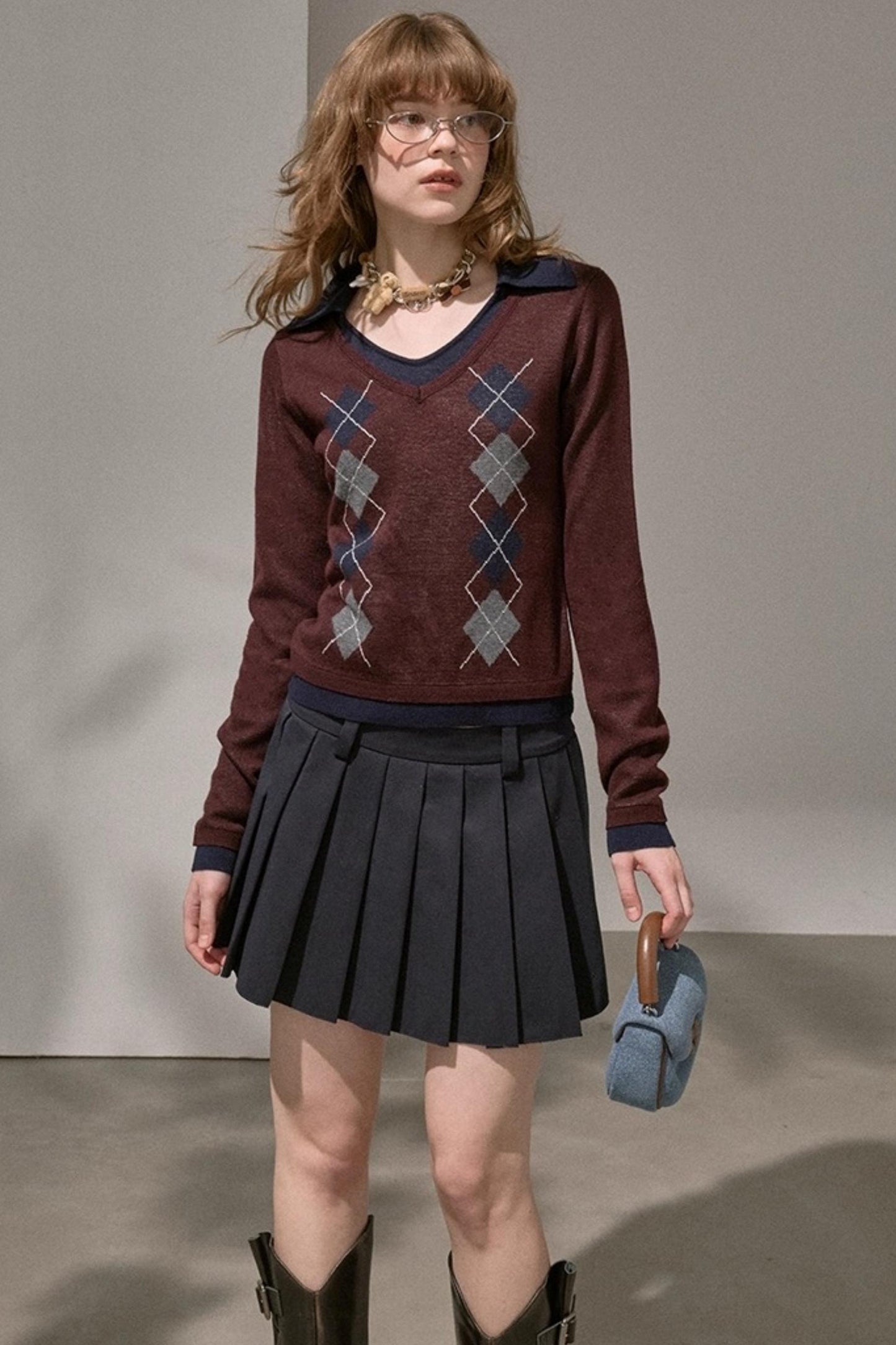 Contrast V-Neck Pullover