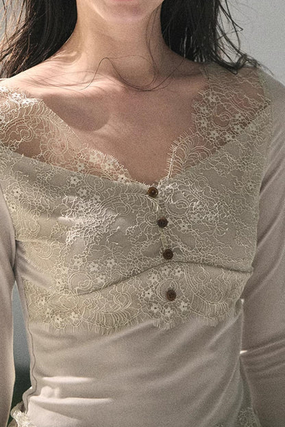 Wind Trace Lace Top