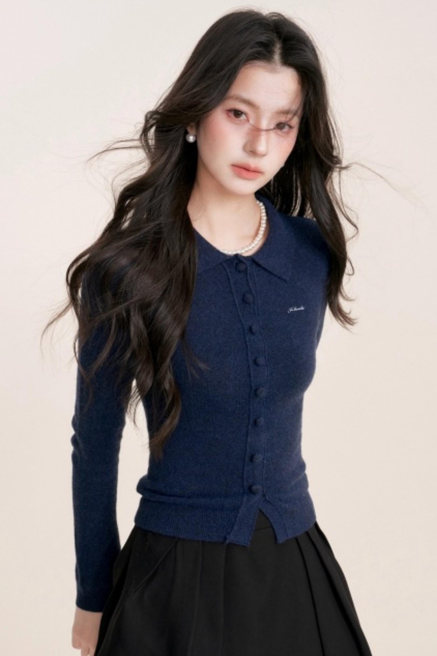 Contrast Embroidery Knit Cardigan