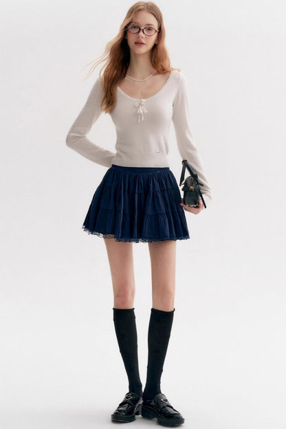 Bow Wavy Lace U-Neck Slim Top