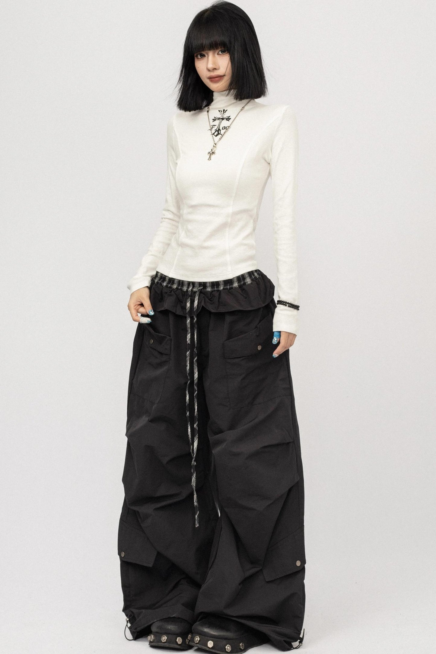 Autumn Vintage Spice Black Shoulder T-Shirt