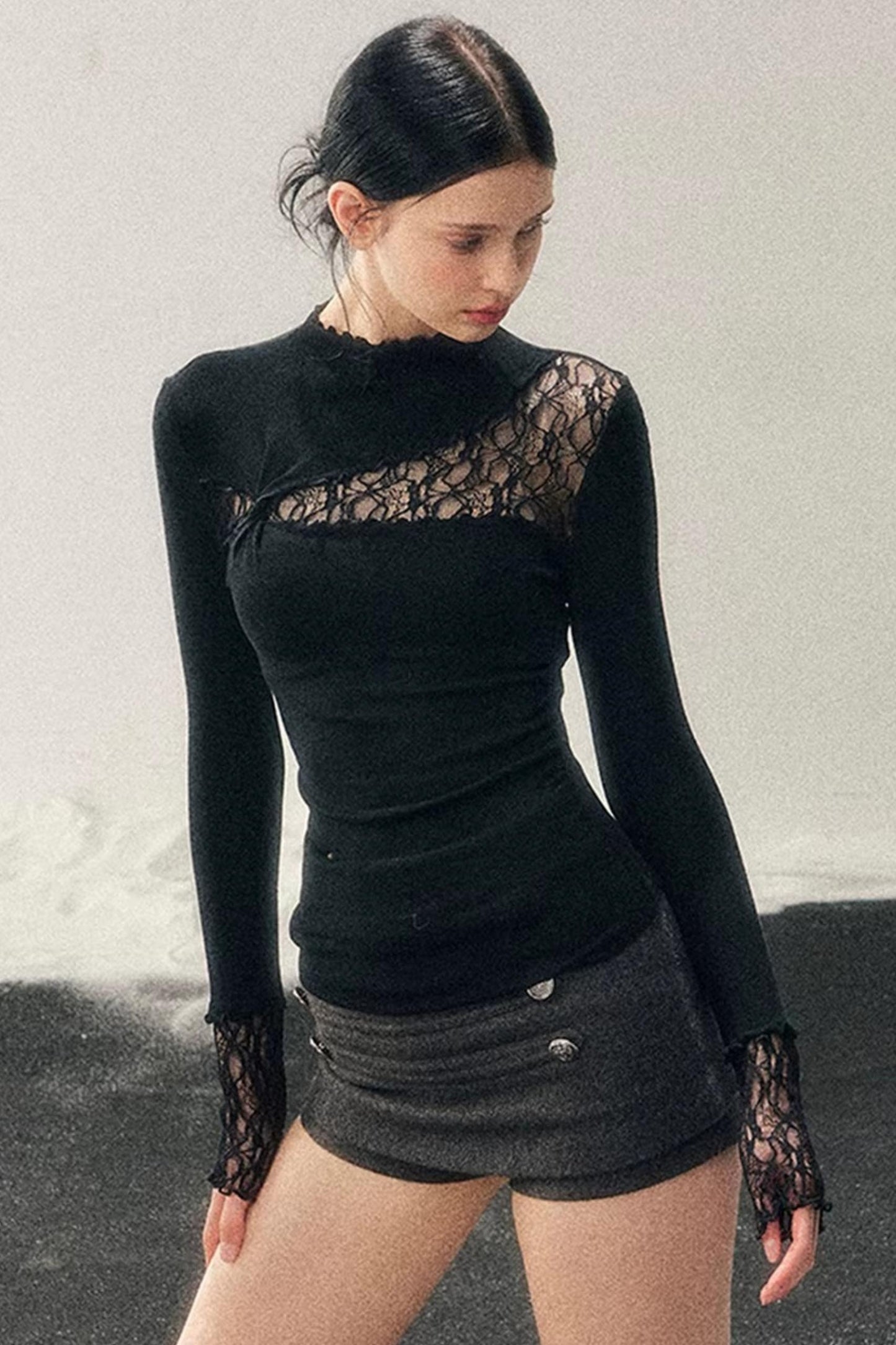 Lace Hollow-Out Slimming Top