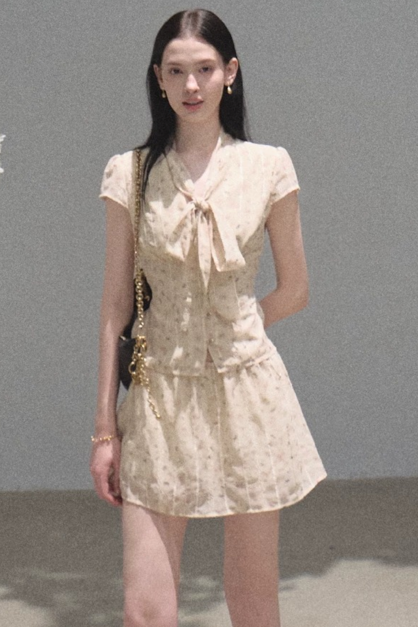 Floral Waist-Cinching Slim-Fit Short-Sleeved Top Skirt Set