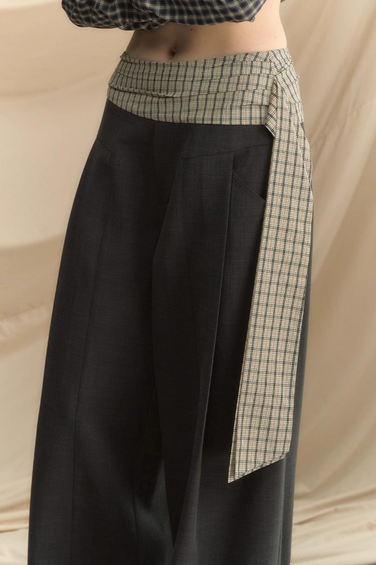 Pleats Gray Trousers