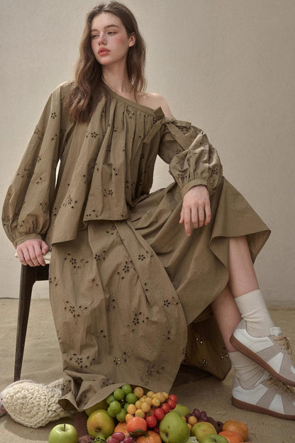 Embroidery Elegant Slanted Shoulder Skirt Set-Up