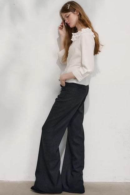 밤색 손으로 말아 올린 플레어 팬츠