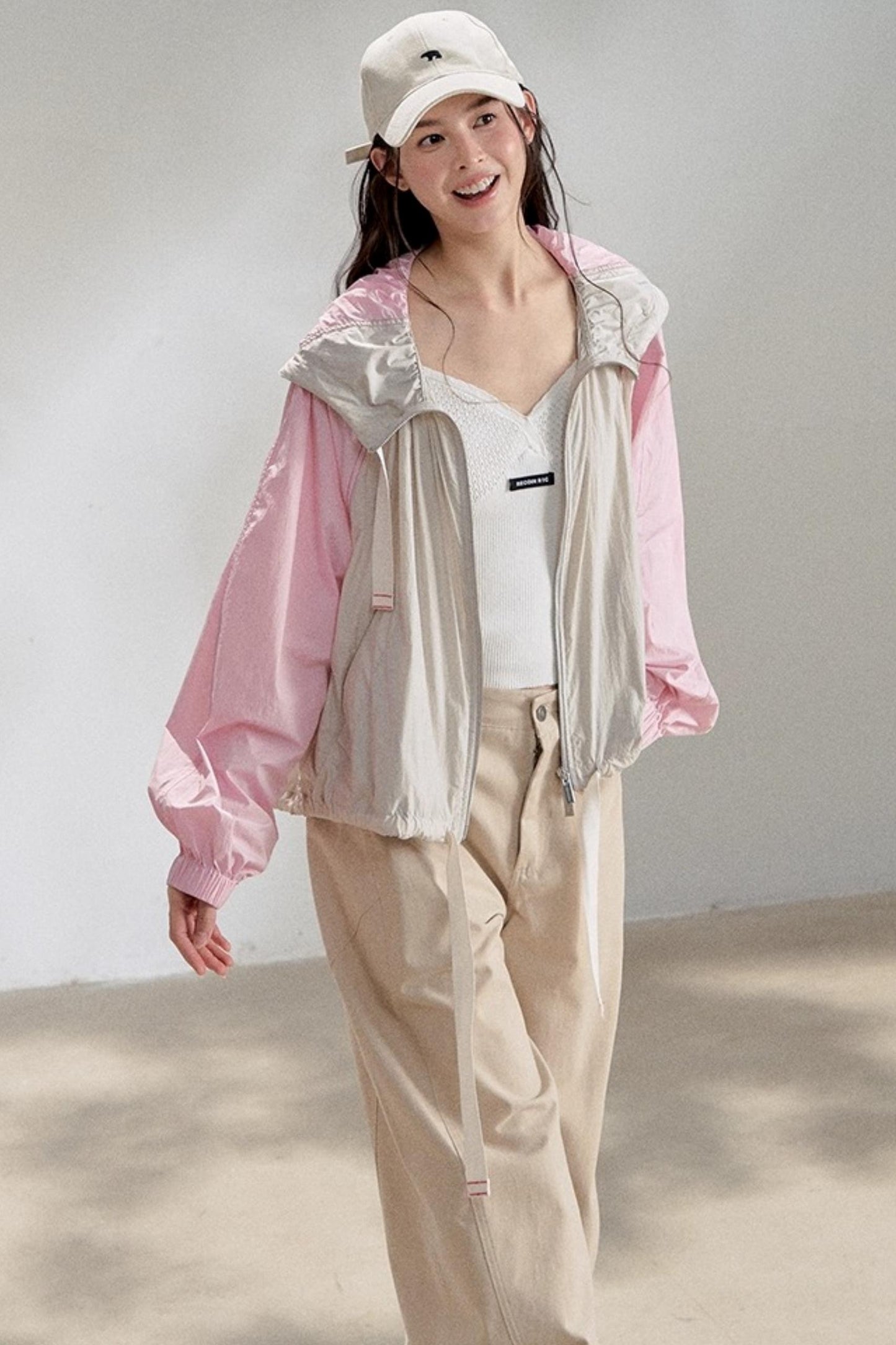 Textured White V-Neck Knitted Suspender Top